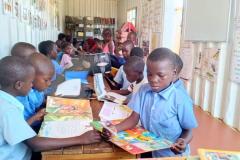 YOUNG-READERS-READING-STORY-BOOKS